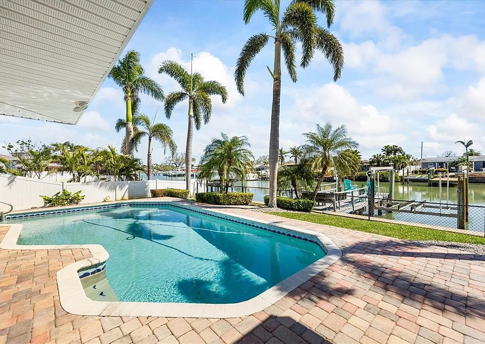 1st image of 7870 CAUSEWAY BOULEVARD S