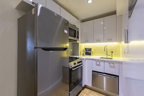 1st image of 230 E 44th St APT 12A