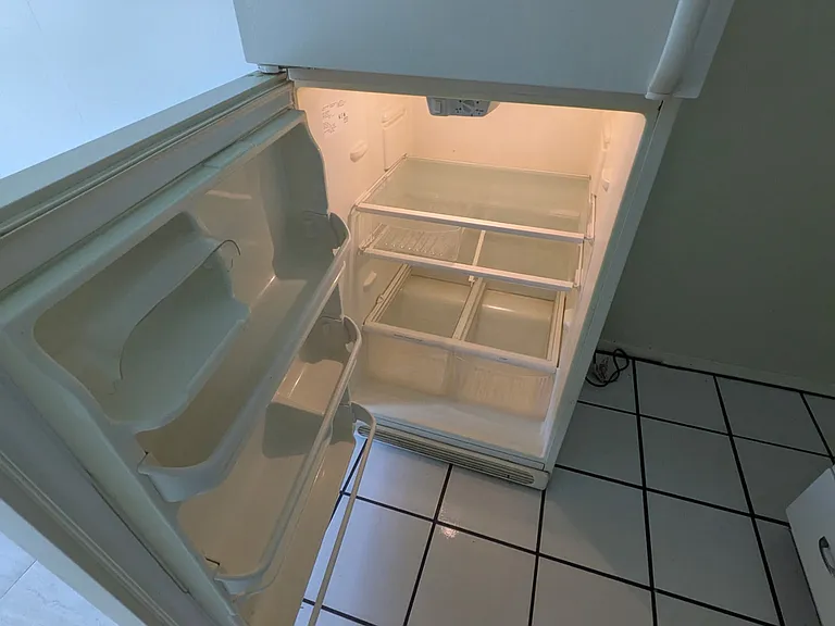 321 Hoffman Ct #12B — Photo 10