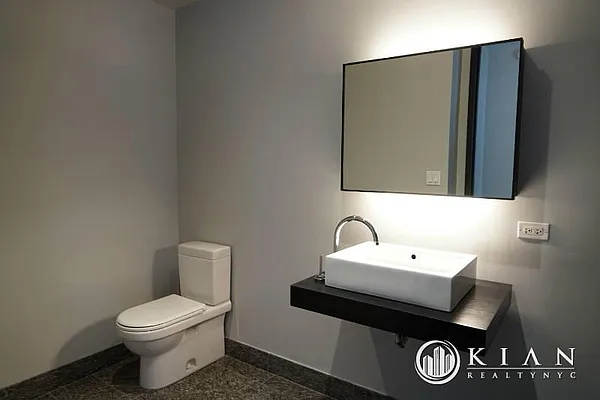 Rented by Kian Realty | media 4