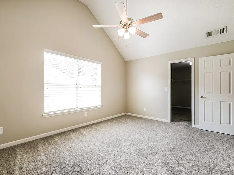 5577 Waverly Park — Photo 11