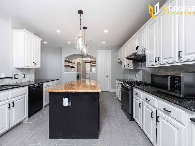 1687 Sandstone Dr — Photo 16