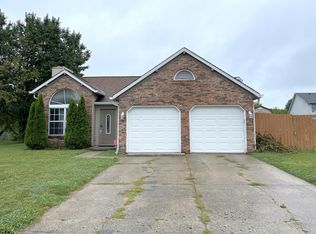 180 Suncrest Dr, Greenwood, IN
