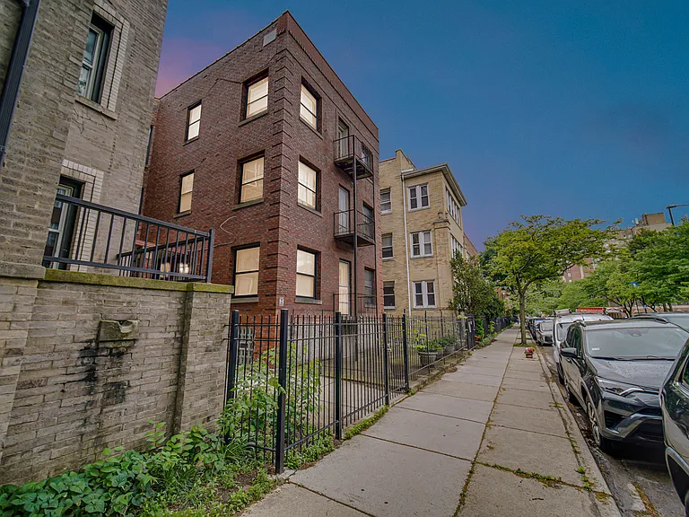 819 W Lawrence Ave #2 — Photo 2