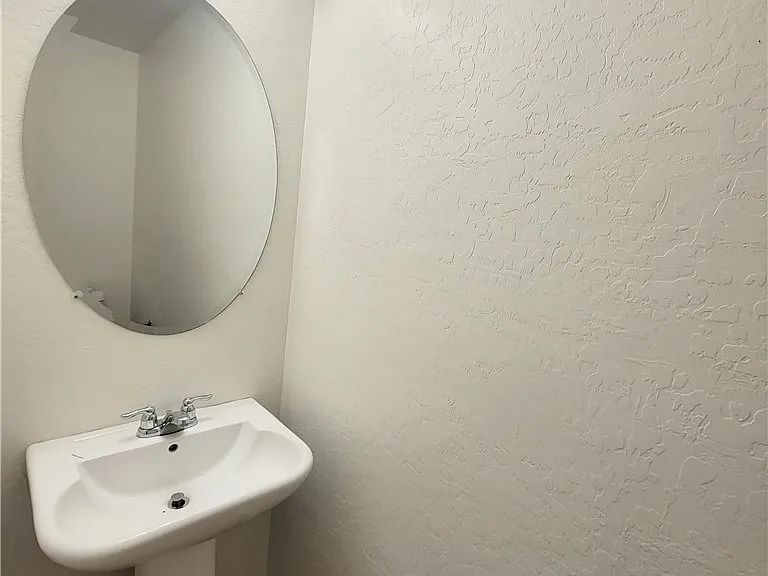 9090 Tolford Ave — Photo 36