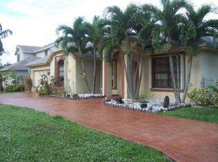 5365 NW 70th Ave, Lauderhill, FL 33319