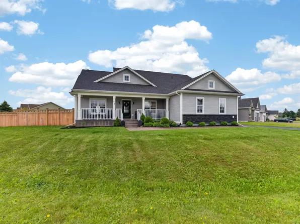50 Lantern Cres, Cornwall, PE C0A 1H8