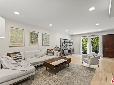 10854 Morrison St APT 2, North Hollywood, CA, 91601