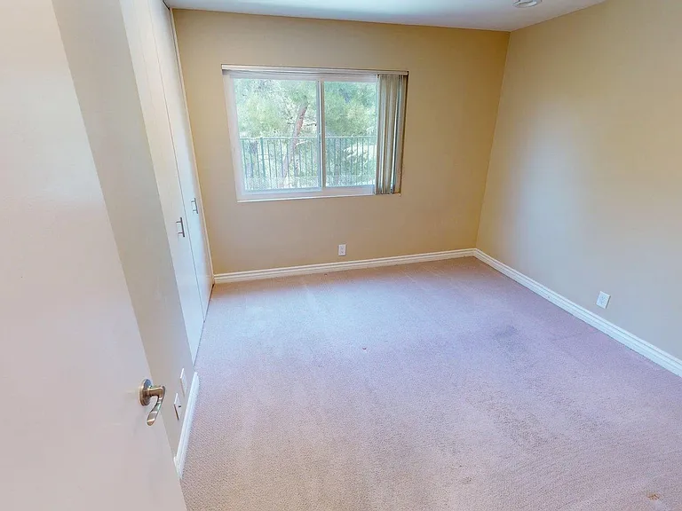 2080 Channelford Rd — Photo 13
