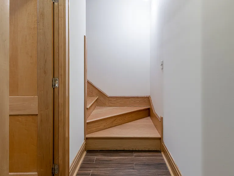 2704 N Mildred Ave #1R — Photo 7