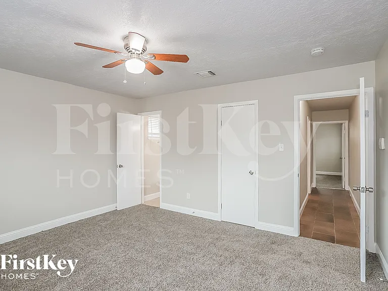 10819 Sagewind Dr — Photo 7