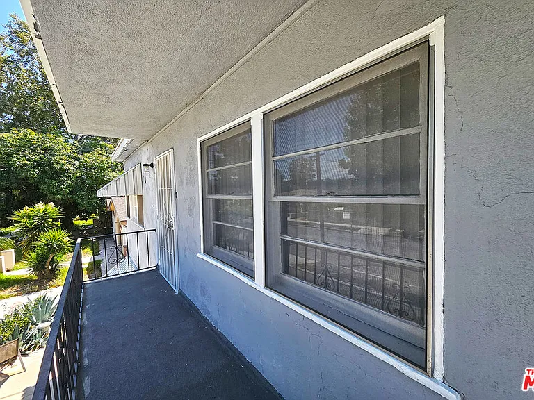 1341 N Keystone St — Photo 3