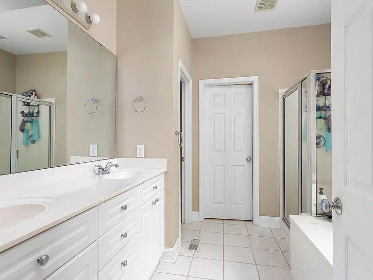 2828 Waterpointe Cir — Photo 23