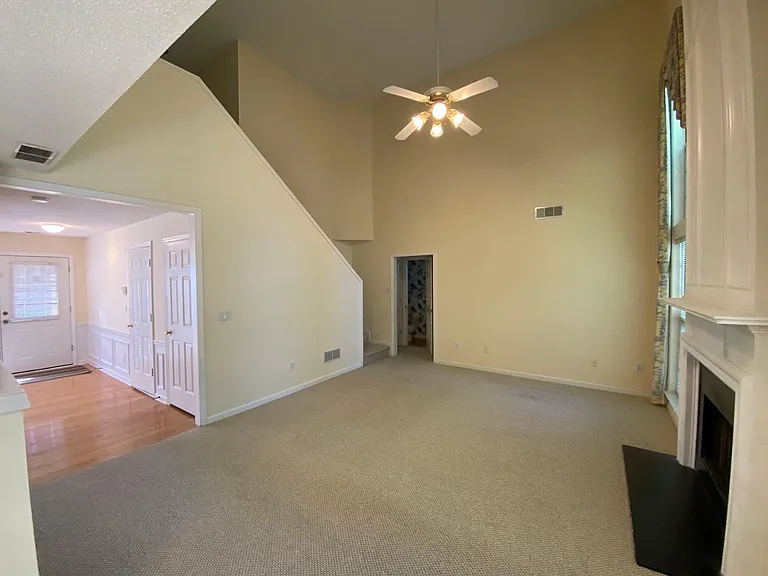 2585 Davenport Park Dr — Photo 7