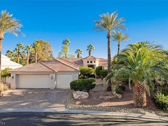 2nd image of 8064 Marbella Cir