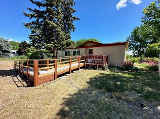 1131 S County Line Rd, Grandview, WA 98930