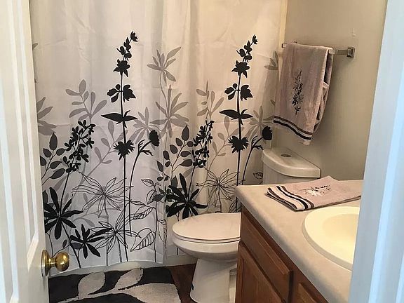 5th image of 2400 Churchill Ct #2409