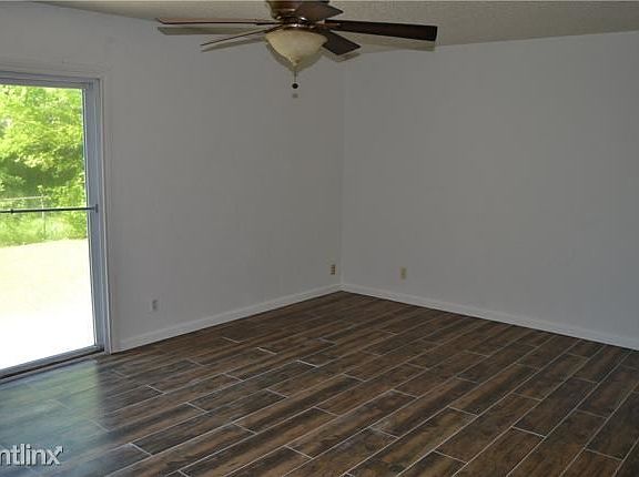 3rd image of 2519R Dovemeadow Dr