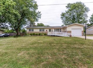 3414 N Christine Dr, Decatur, IL 62526