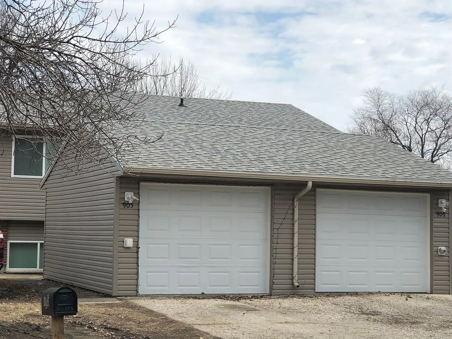 Spacious 2-Bed Townhome with Garage, Yard & All the Extras! — Photo 1