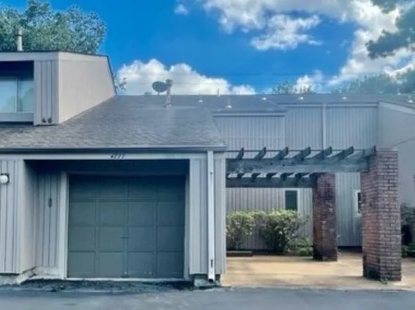 4777 Towering Oaks Dr #703, Memphis, TN 38117