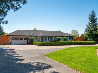 1870 E Cotati Ave, Penngrove, CA 94951