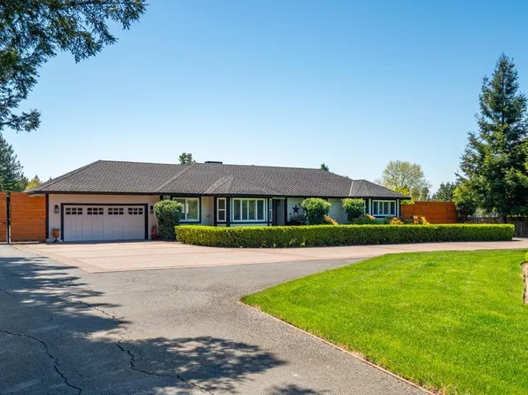 1870 E Cotati Avenue, Penngrove, CA 94951