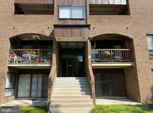 11244 Chestnut Grove Sq APT 156, Reston, VA 20190