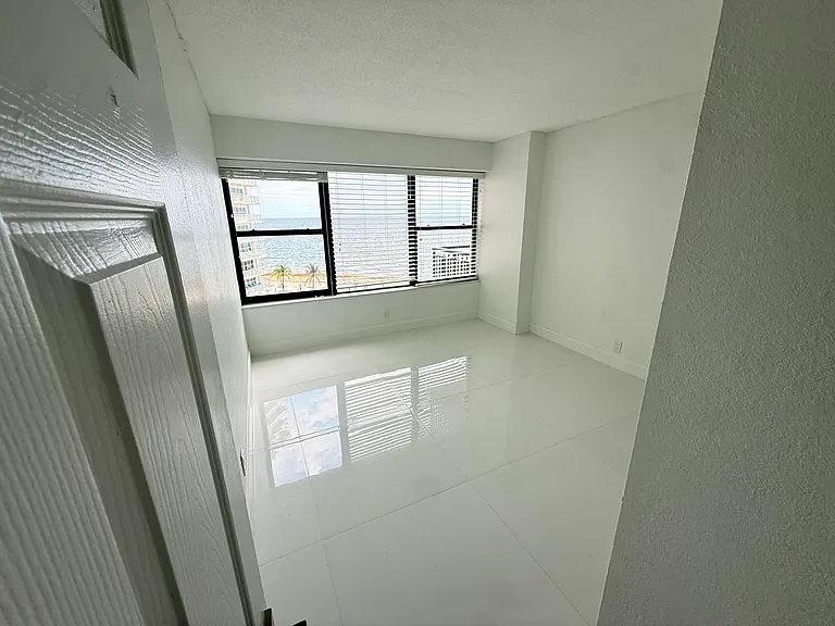 3800 Galt Ocean Dr #601 — Photo 15