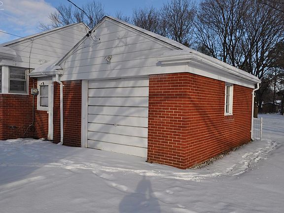 3rd image of 11472 Sunset Dr