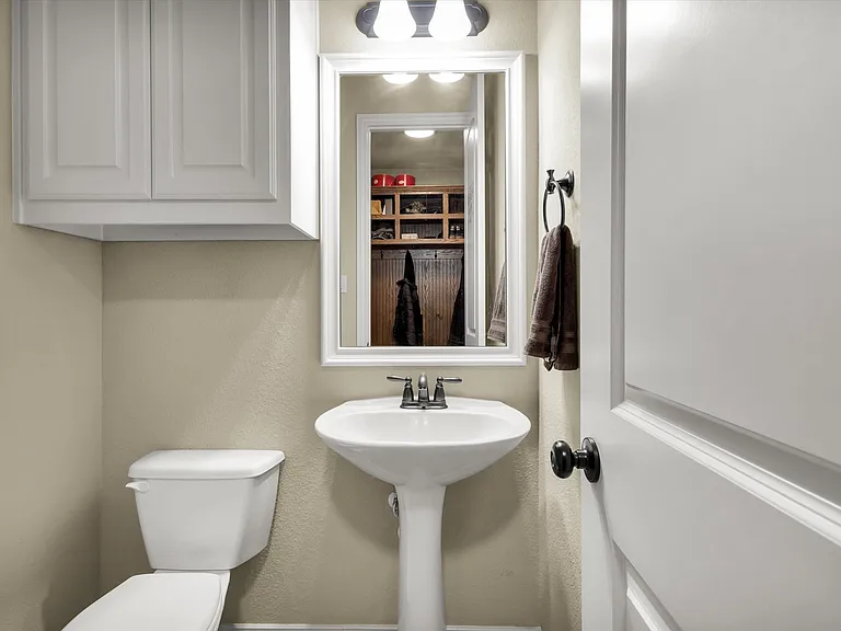 214 Crestbrook Dr — Photo 44
