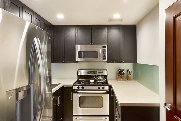 Sold by Warburg | media 4