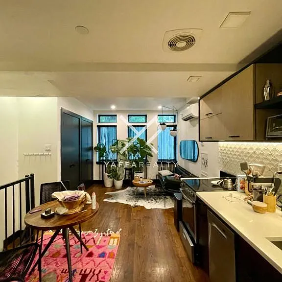 812 Saint Johns Pl #1F — Photo 2