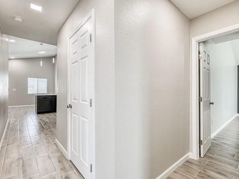 10028 Cross St — Photo 25