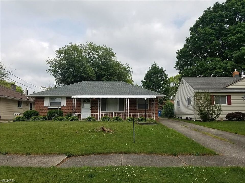 1st image of 245 Lynne Dr