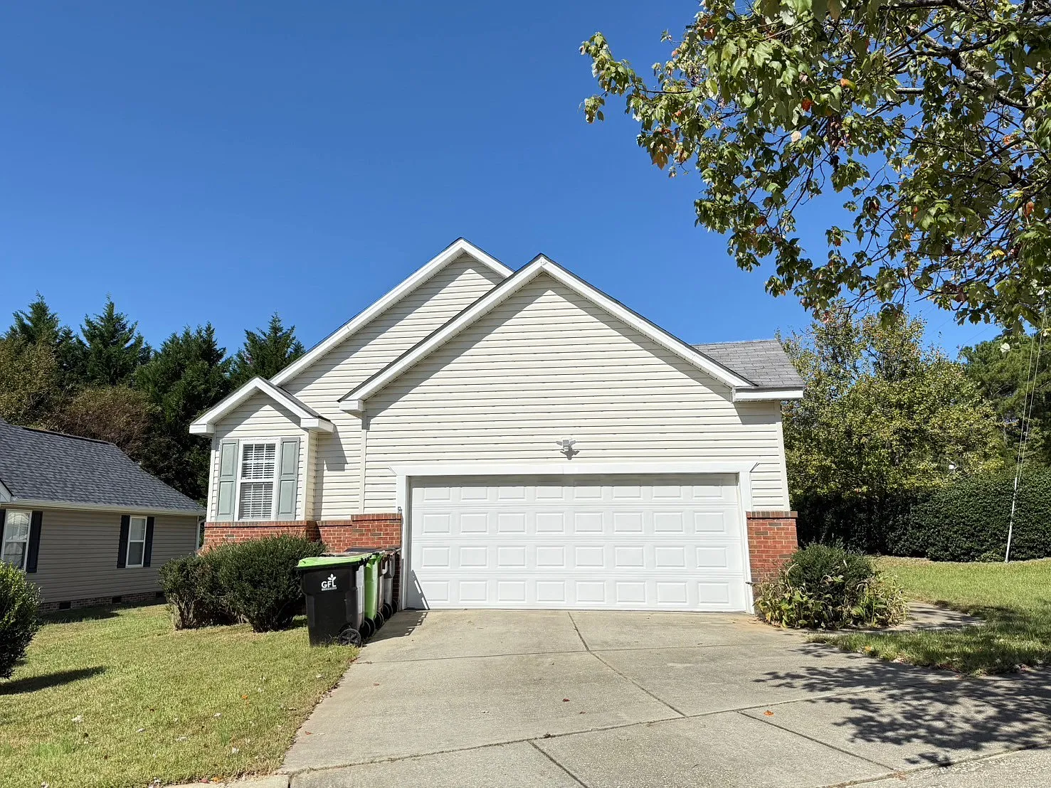 3 bed, 2.5 bath, 1471 sqft, $1,800 — Photo 2