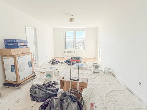 2475 East 11th Street image 1 of 6