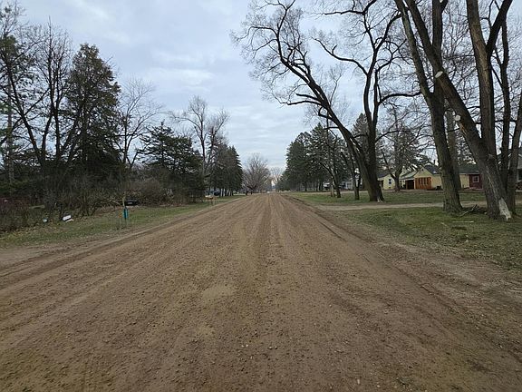 5th image of 49833 Bog Rd