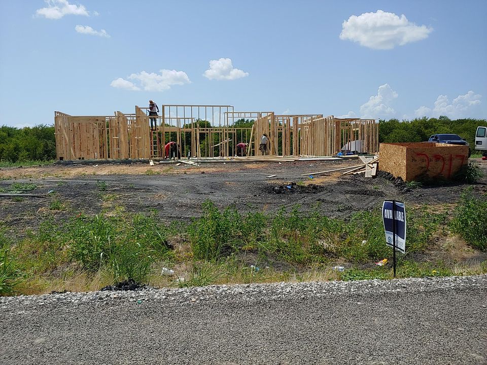 2nd image of 2217 Henson Ln