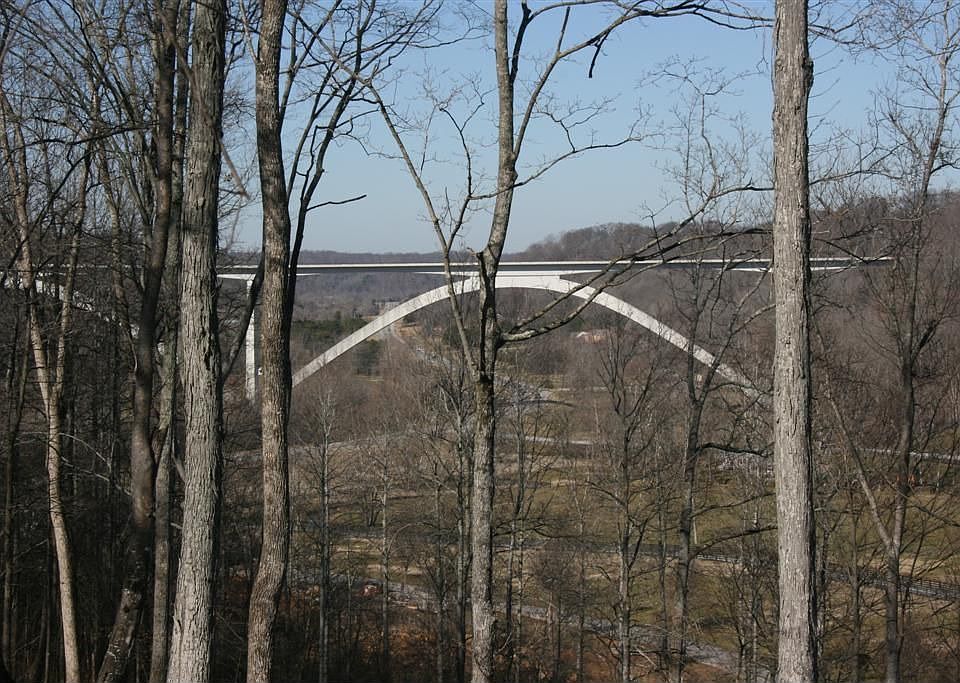 View of the Historic Natchez Trace Bridge