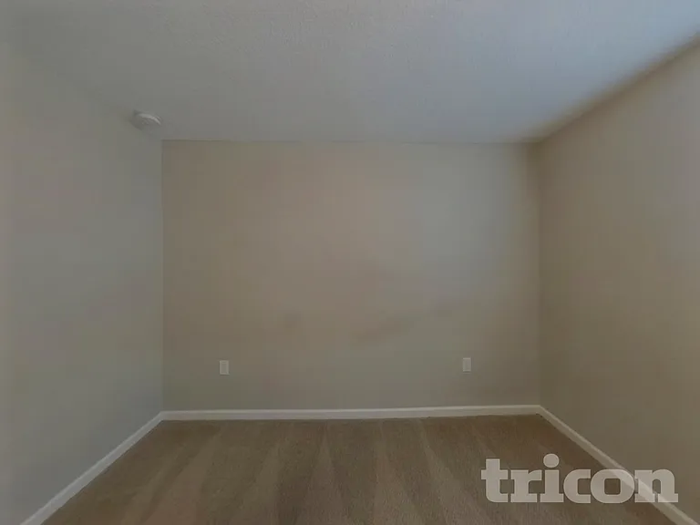 15619 Merlin Ave — Photo 10