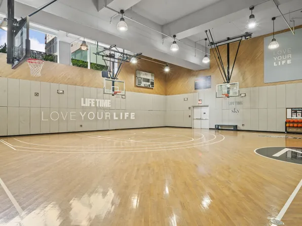 605 West 42nd Street image 19 of 28