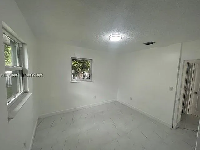 7800 N Miami Ave — Photo 18