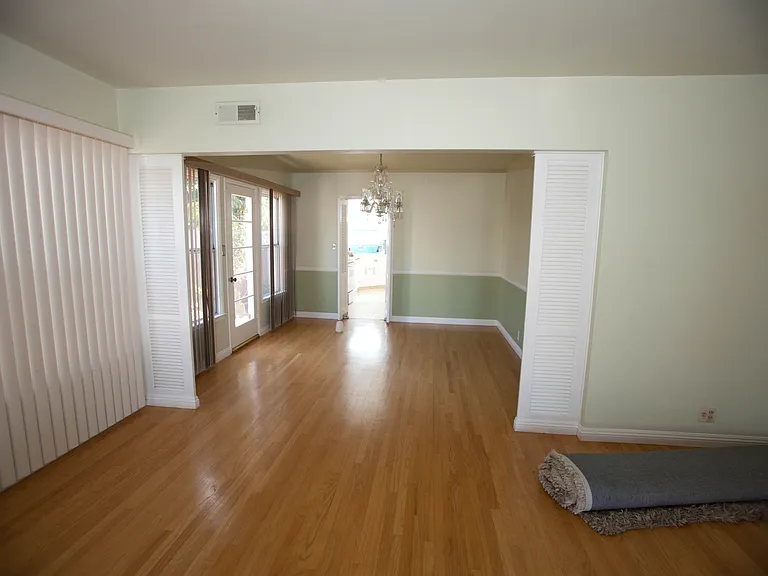 404 E Orange St — Photo 7