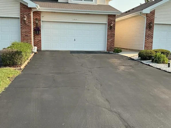 5613 W Sutton Pl, Monee, IL 60449