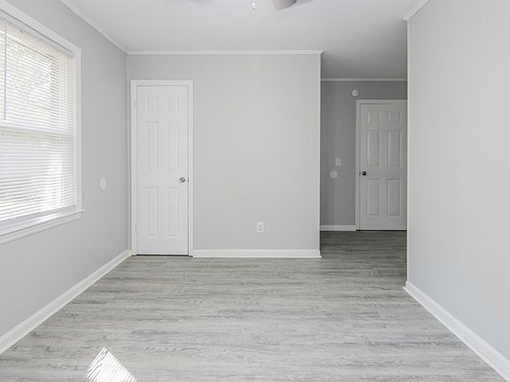 4th image of 2246 Rolling Hills Rd