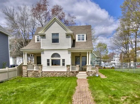 28 Saco Avenue, Old Orchard Beach, ME 04064
