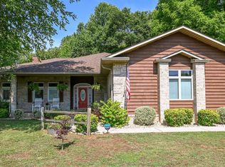 135 Riverside Dr, Benton, TN 37307