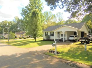110 Foxfire Rd, Paris, TN 38242