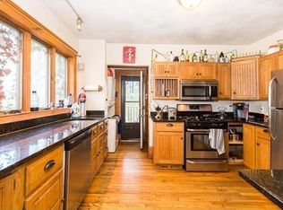 198 Calumet St #198F, Roxbury Crossing, MA 02120